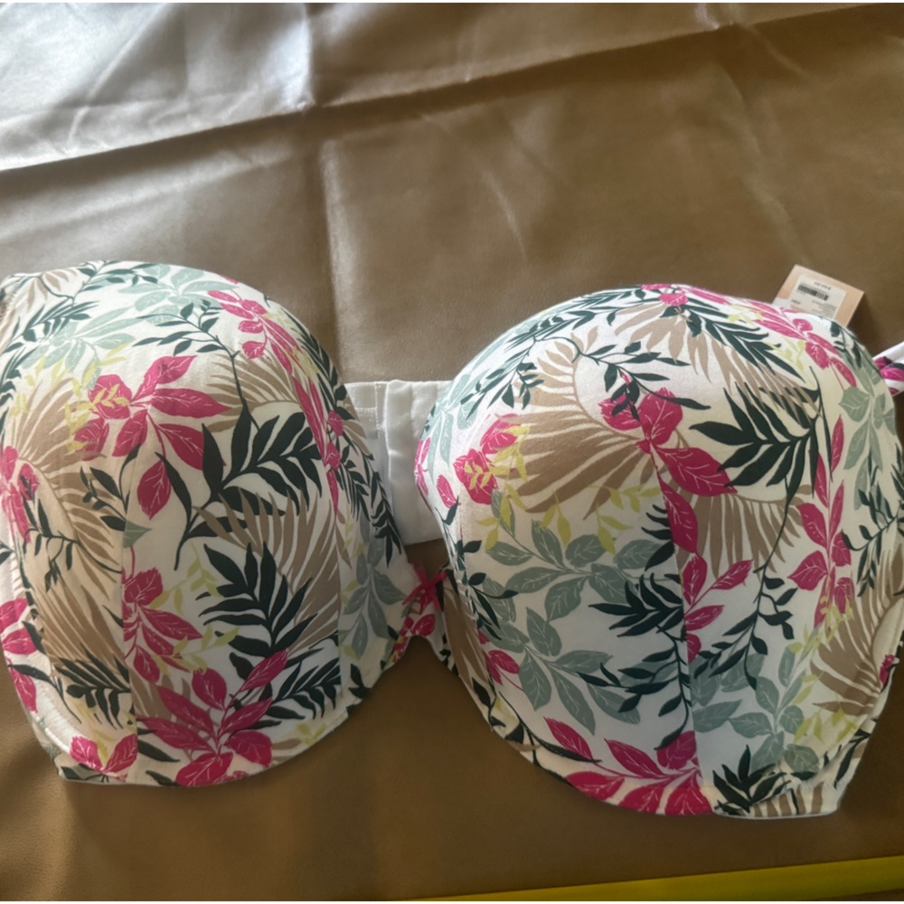 BNWT Cacique Boost Plunge Bra 42H